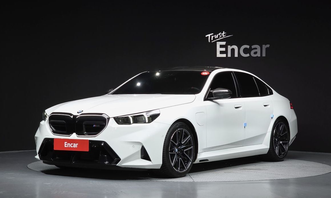 BMW M5 2025
