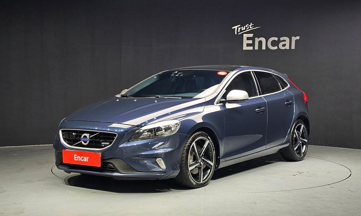 Volvo V40 2015