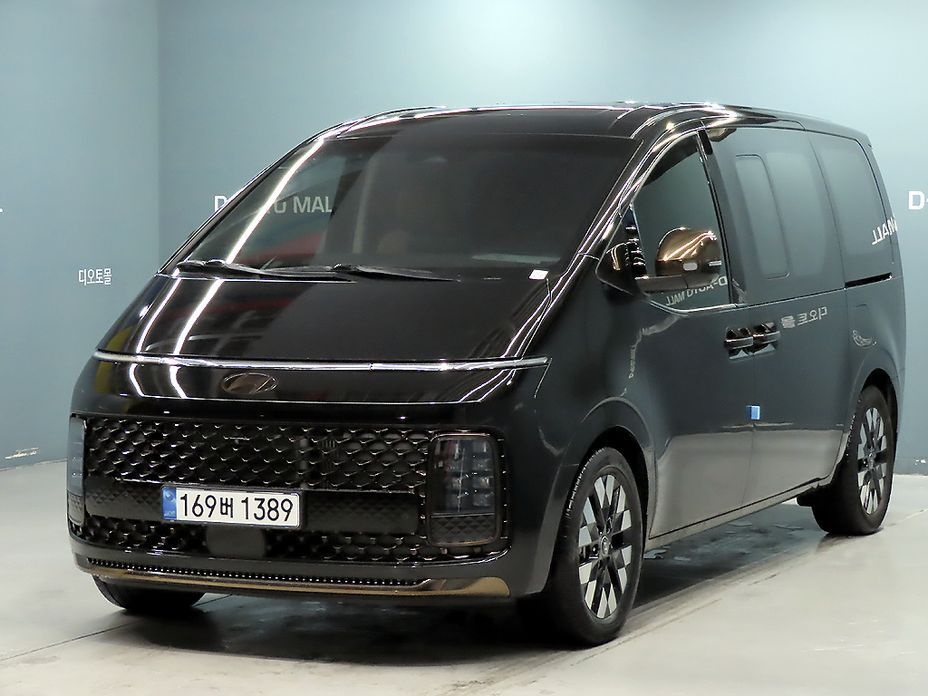 Hyundai Staria 2025
