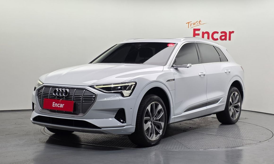 Audi e-tron 2022