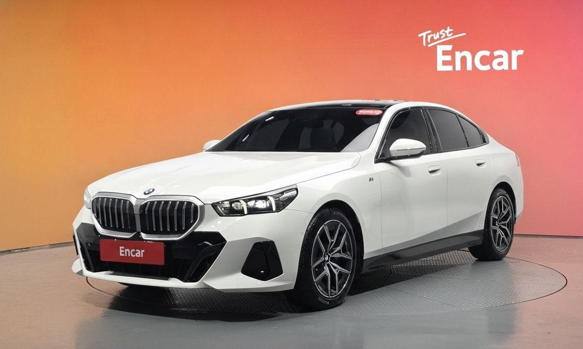 BMW 5-Series 2025