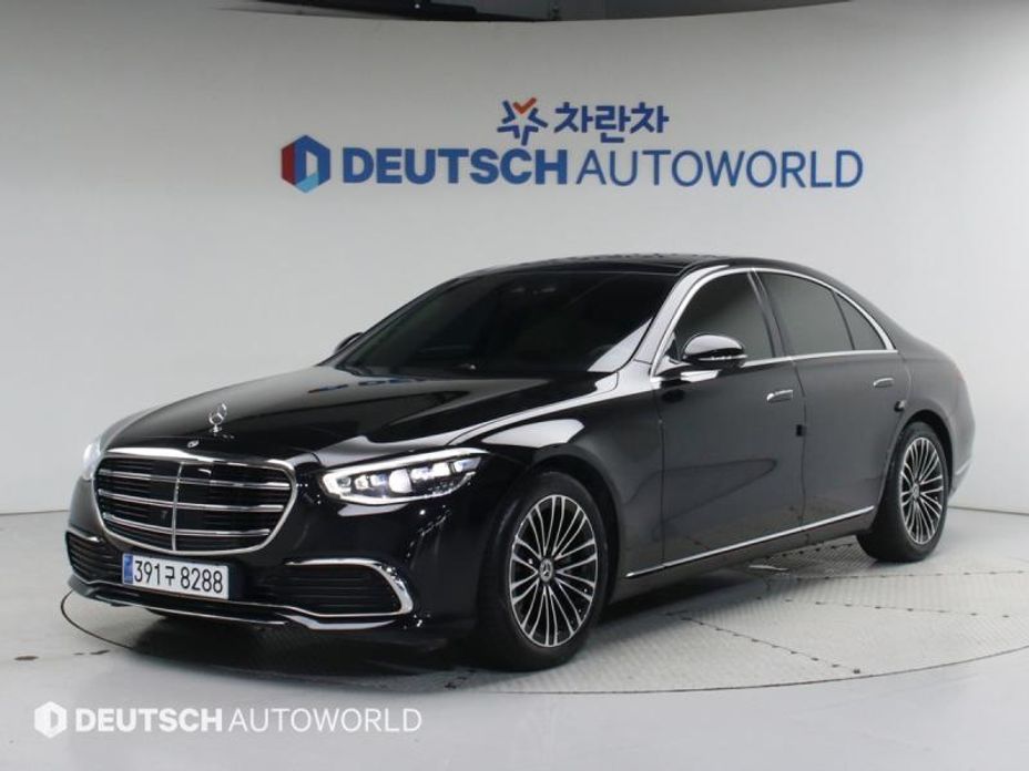 Mercedes-Benz S-Class 2025