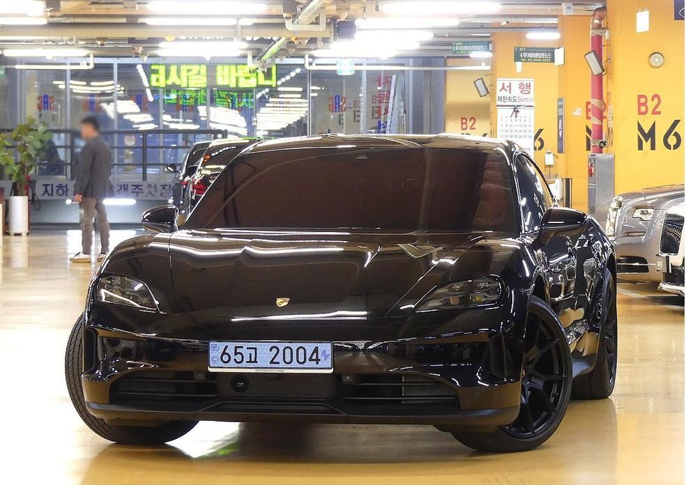 Porsche Taycan 2026
