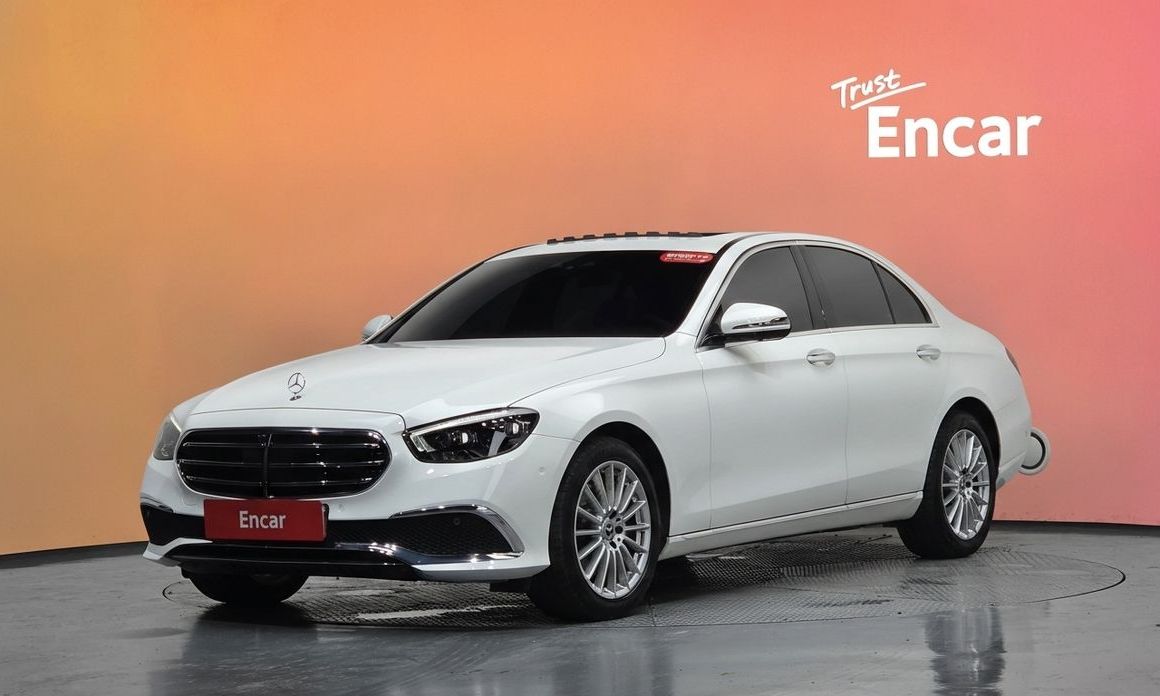 Mercedes-Benz E-Class 2022