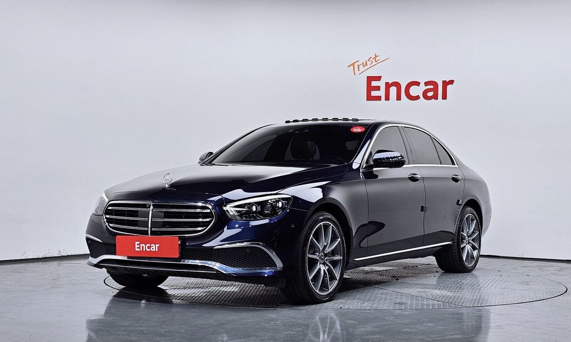 Mercedes-Benz E-Class 2022
