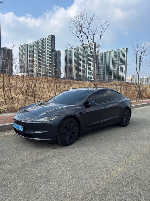 Tesla Model 3 2025