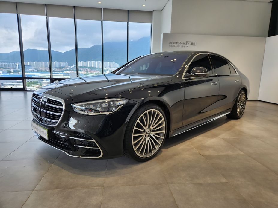 Mercedes-Benz S-Class 2025