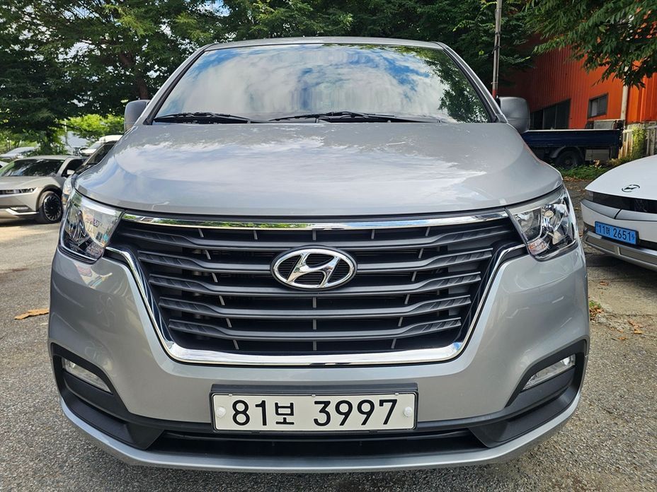 Hyundai Starex 2021