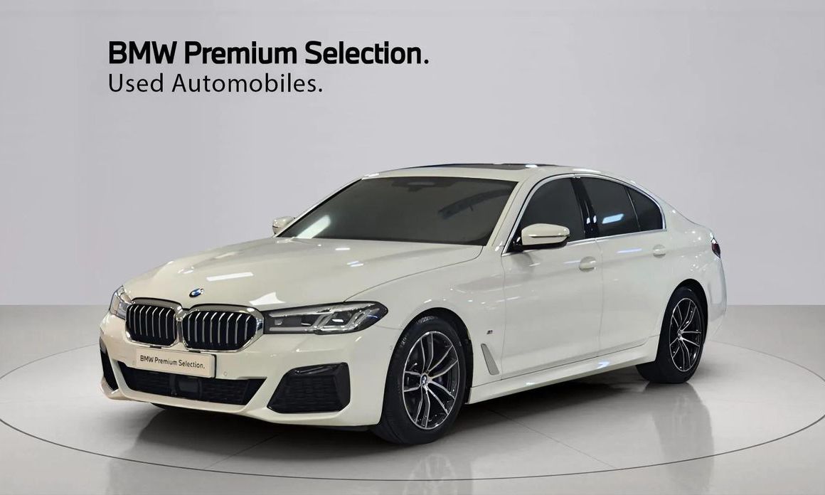BMW 5-Series 2023