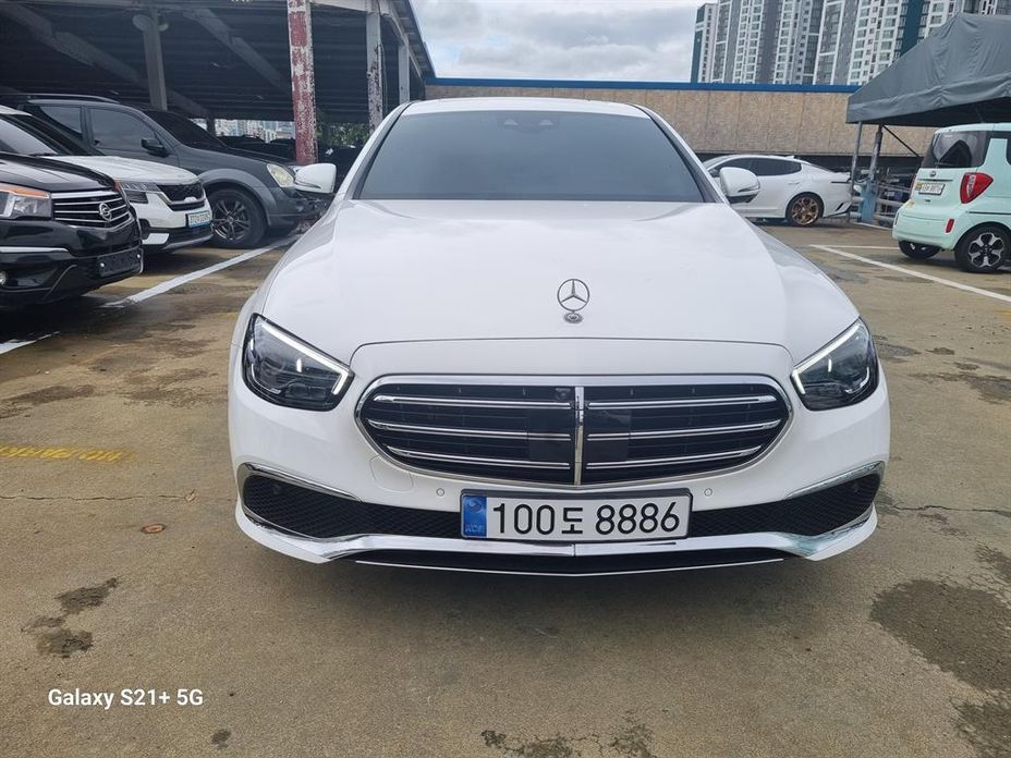 Mercedes-Benz E-Class 2021
