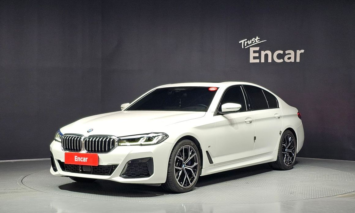 BMW 5-Series 2023