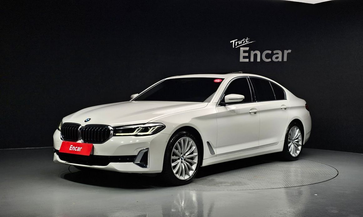 BMW 5-Series 2023