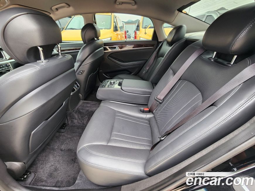 Hyundai Genesis 2014