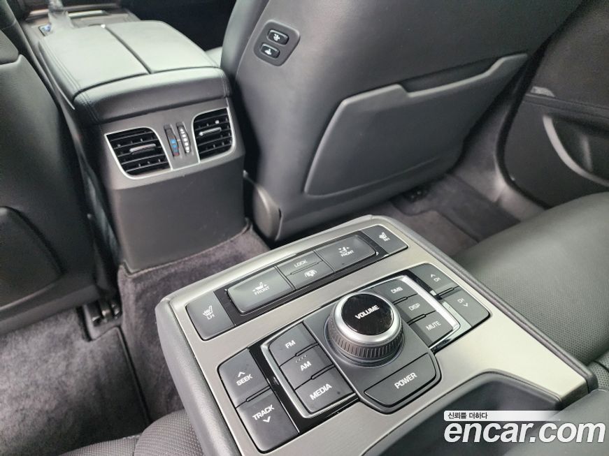 Hyundai Genesis 2014