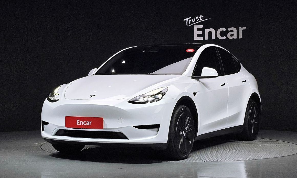 Tesla Model Y 2023