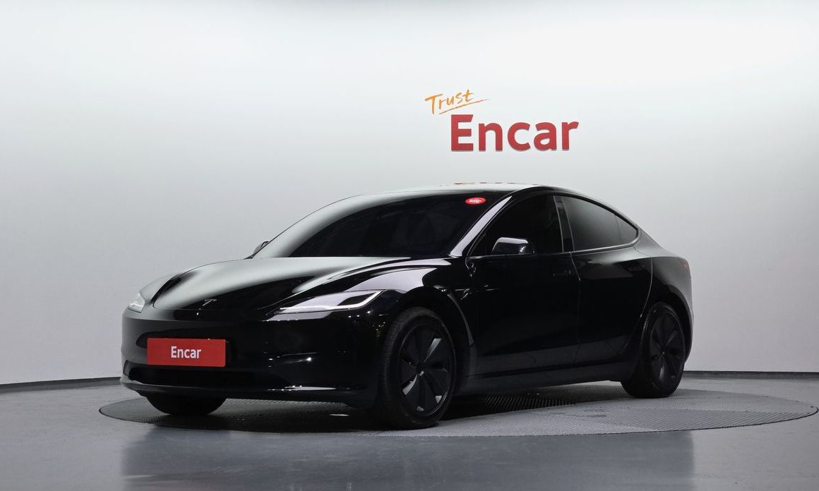 Tesla Model 3 2024
