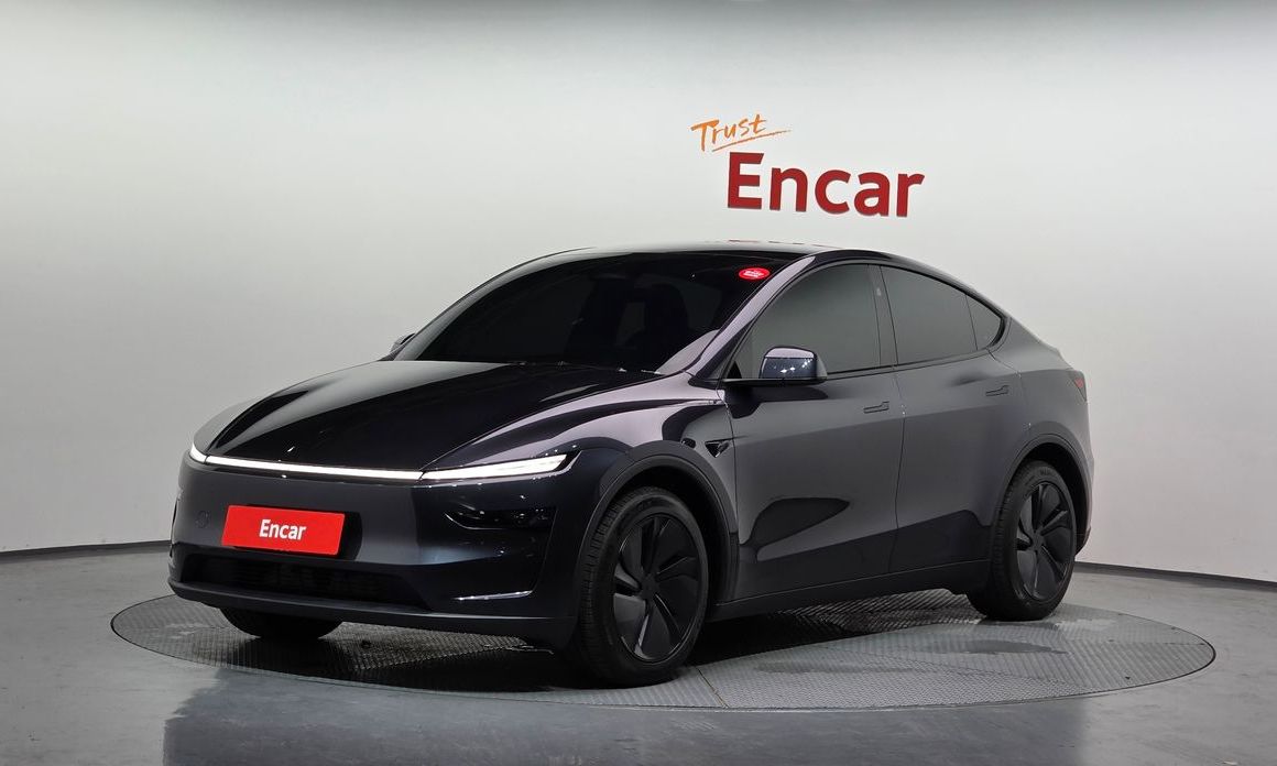 Tesla Model Y 2025