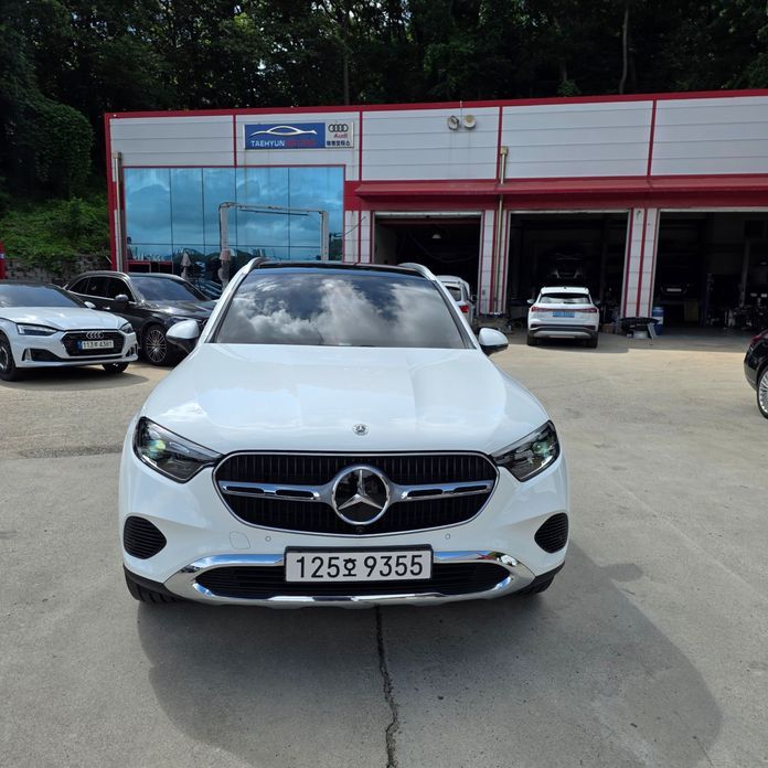 Mercedes-Benz GLC-Class 2024