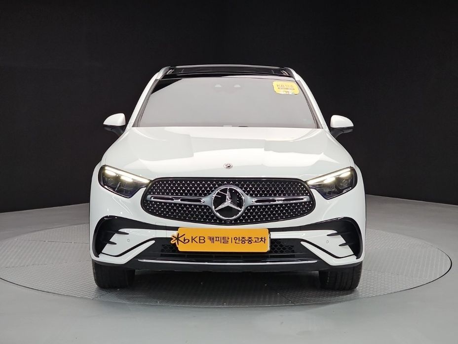 Mercedes-Benz GLC-Class 2023