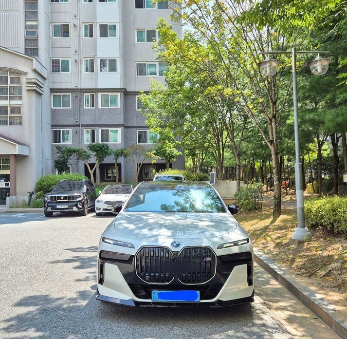 BMW i7 2023