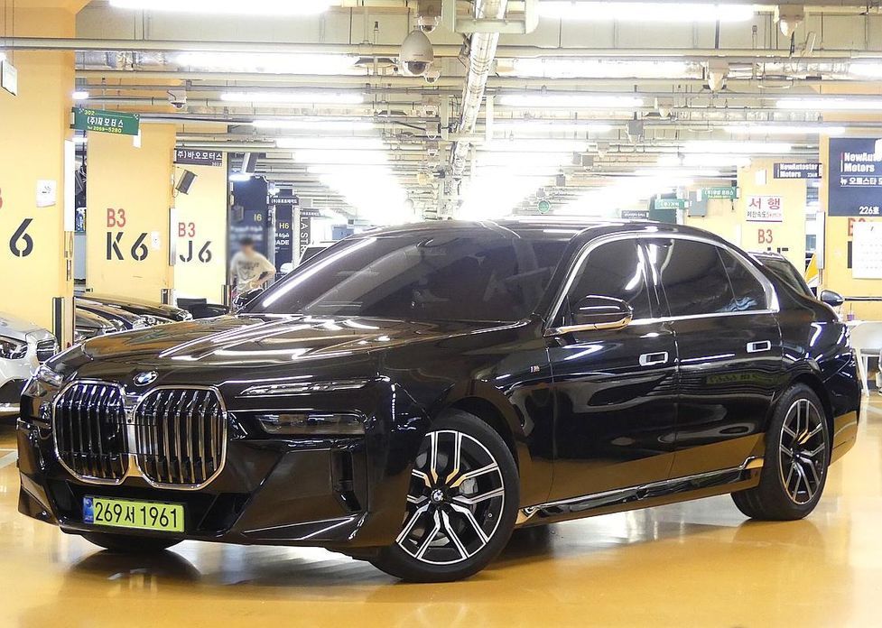BMW 7-Series 2025