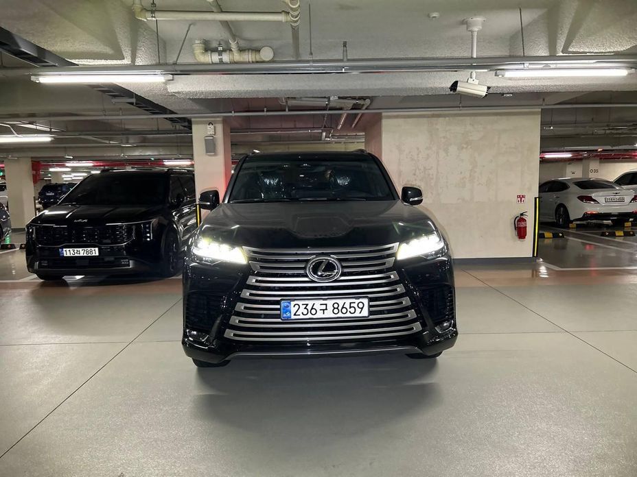 Lexus LX 2025