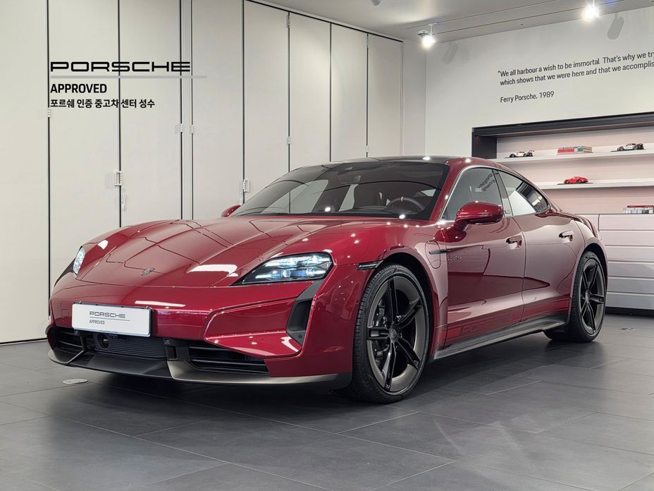 Porsche Taycan 2025