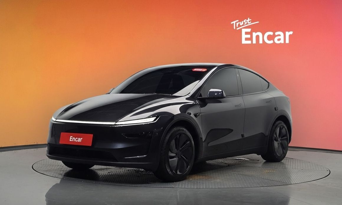 Tesla Model Y 2025