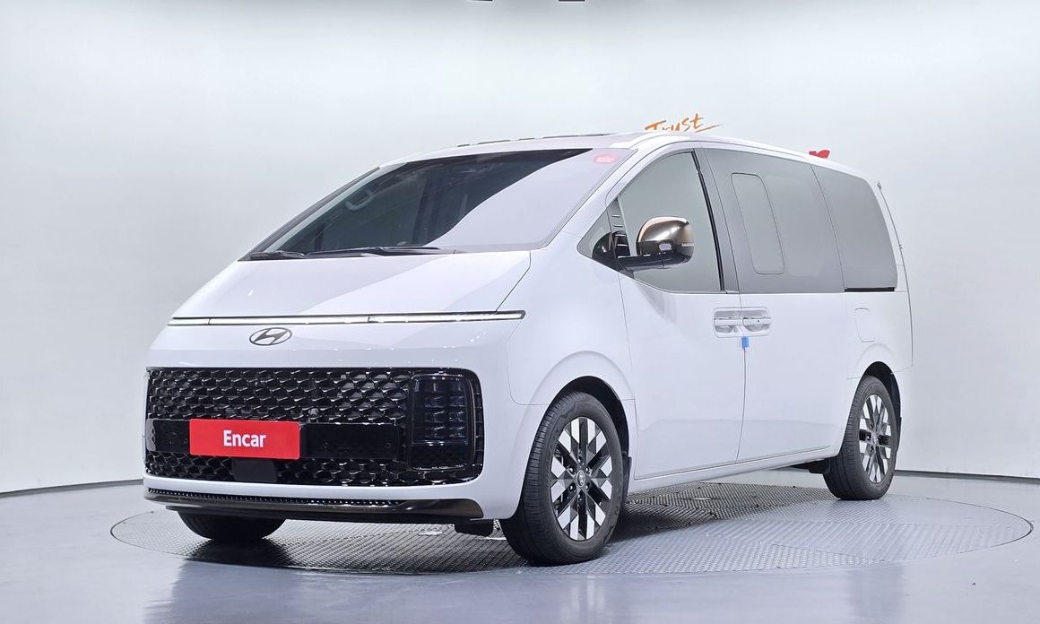 Hyundai Staria 2025