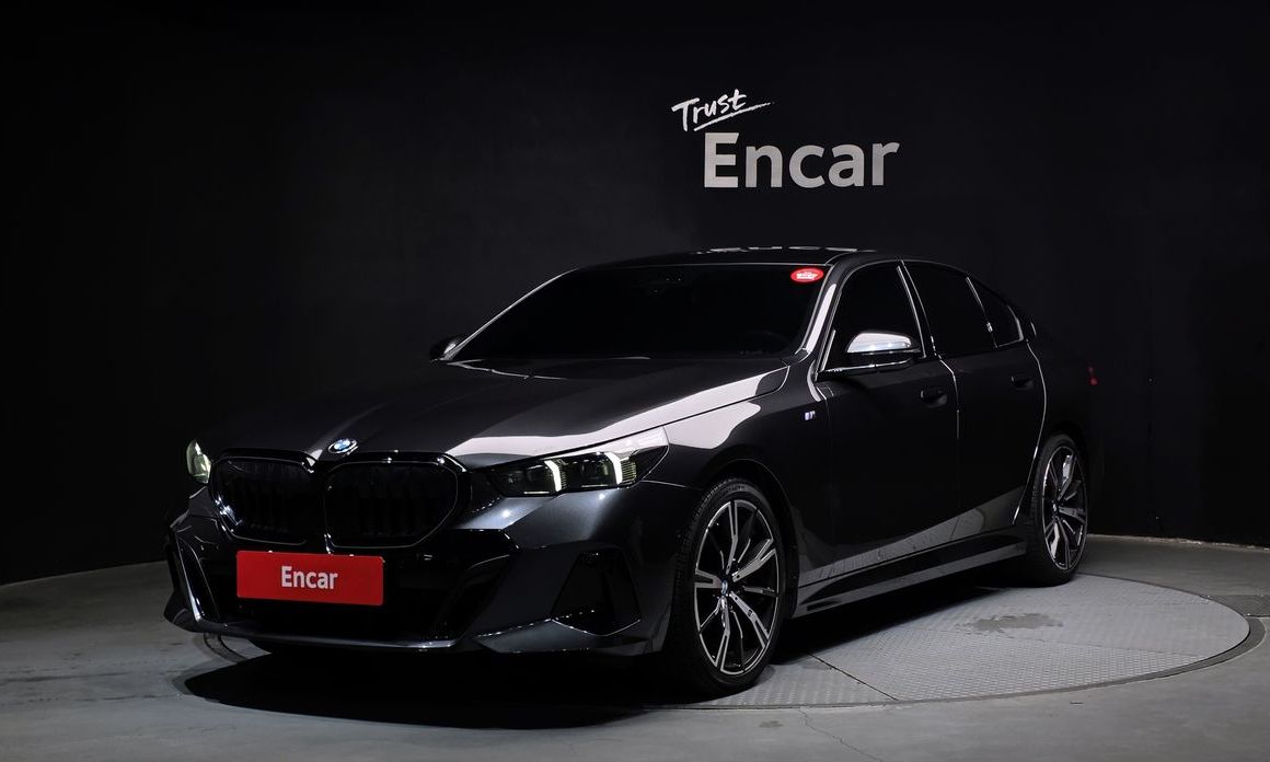 BMW 5-Series 2025