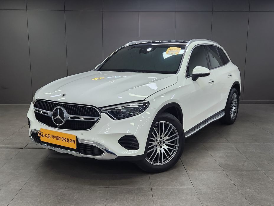 Mercedes-Benz GLC-Class 2025