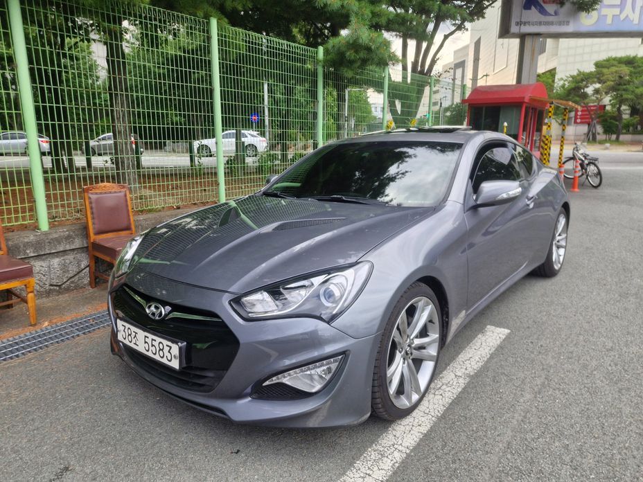 Hyundai Genesis 2011
