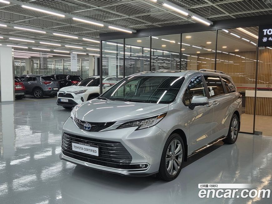 Toyota Sienna 2025