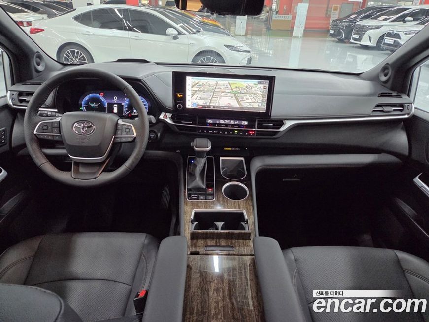 Toyota Sienna 2025