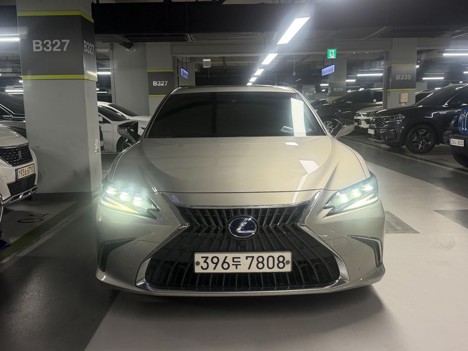 Lexus ES 2022