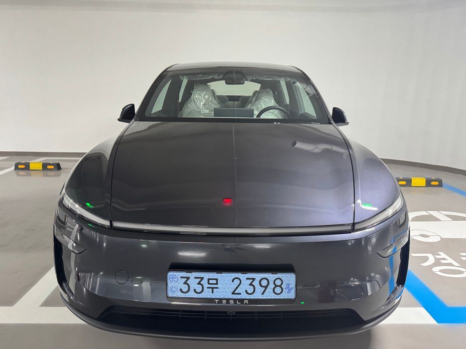 Tesla Model Y 2026