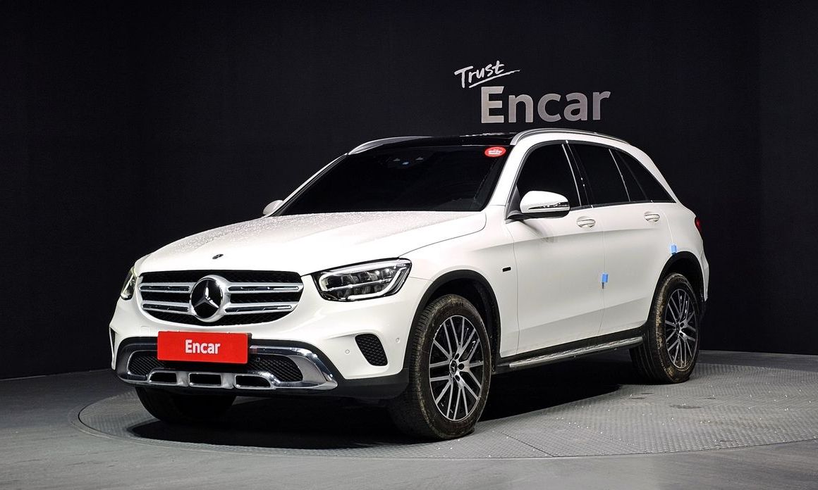 Mercedes-Benz GLC-Class 2021