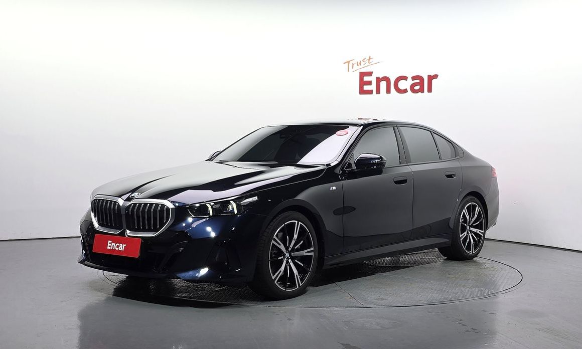 BMW 5-Series 2025