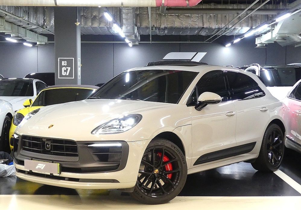 Porsche Macan 2023