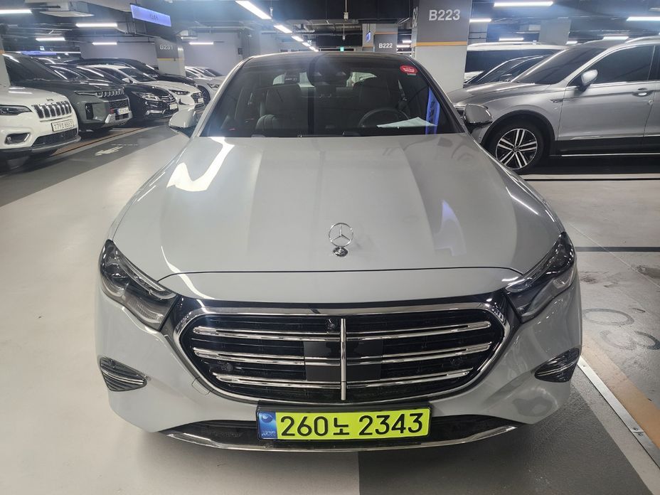 Mercedes-Benz E-Class 2025