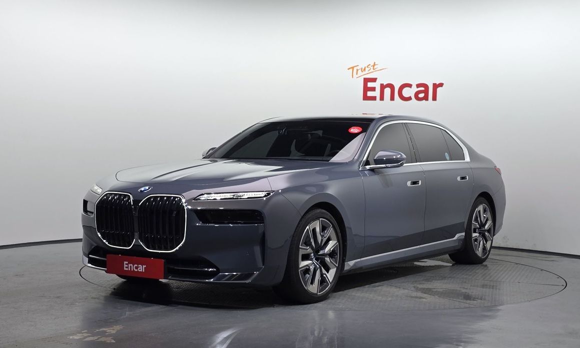BMW i7 2023
