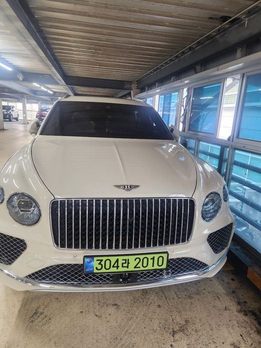 Bentley Bentayga 2024