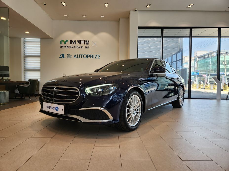 Mercedes-Benz E-Class 2021