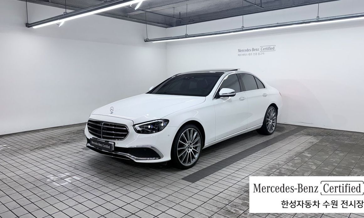Mercedes-Benz E-Class 2023