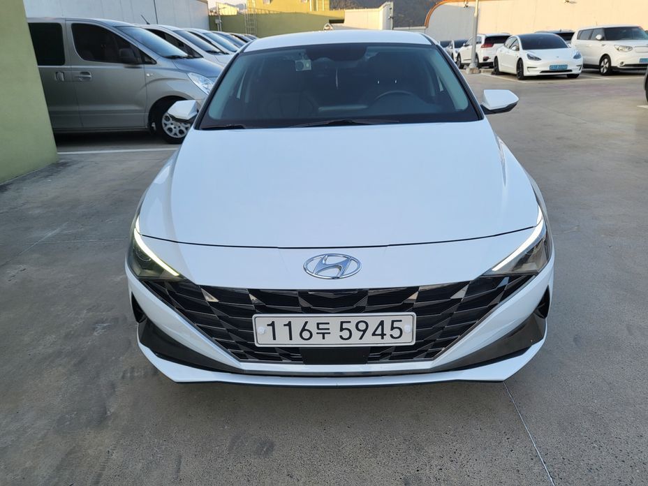 Hyundai AVANTE 2022