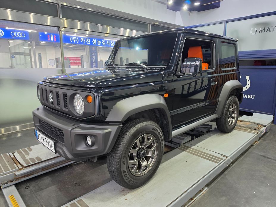 Suzuki Jimny 2025