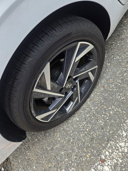 Hyundai AVANTE 2025