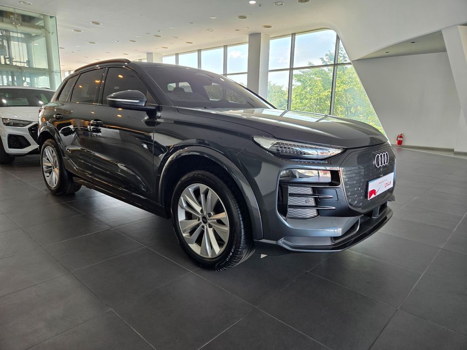 Audi Q6 e-tron 2025