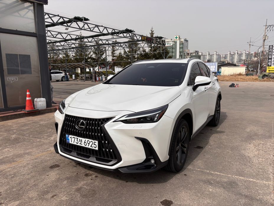 Lexus NX 2025