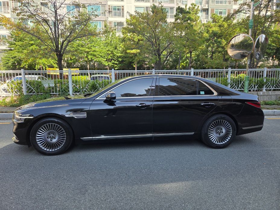 Genesis G90 2023